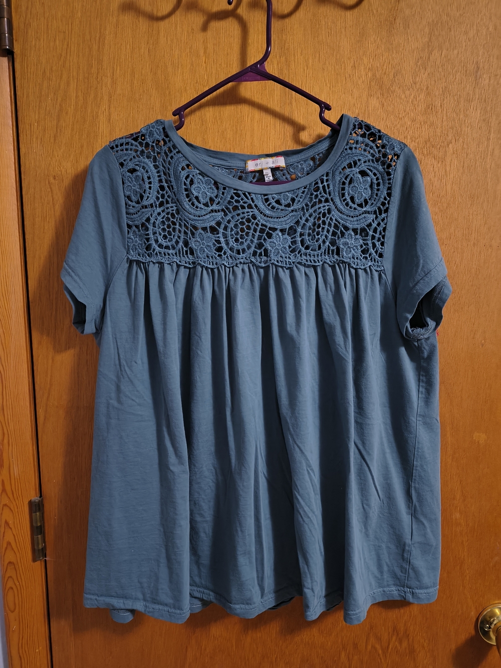 Lace Yoke Short Sleeve Blouse in Teal